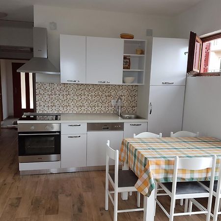 Apartments Zmaj ザヴァラ 部屋 写真