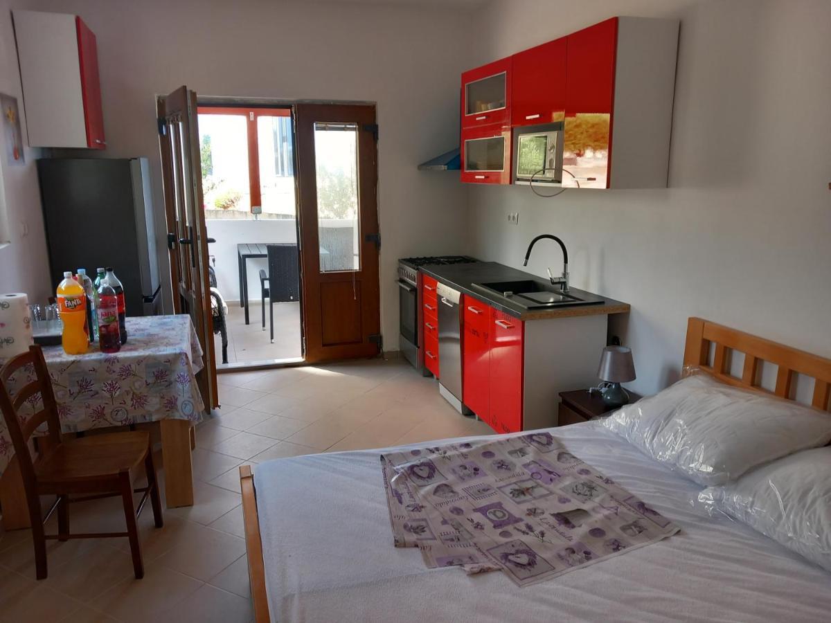 Apartments Zmaj ザヴァラ エクステリア 写真